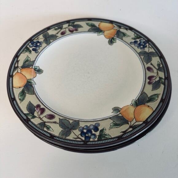 Mikasa Garden Harvest 2 Salad Plates Intaglio, Fruit & Leaves On Rim, Cream VTG - Picture 2 of 11